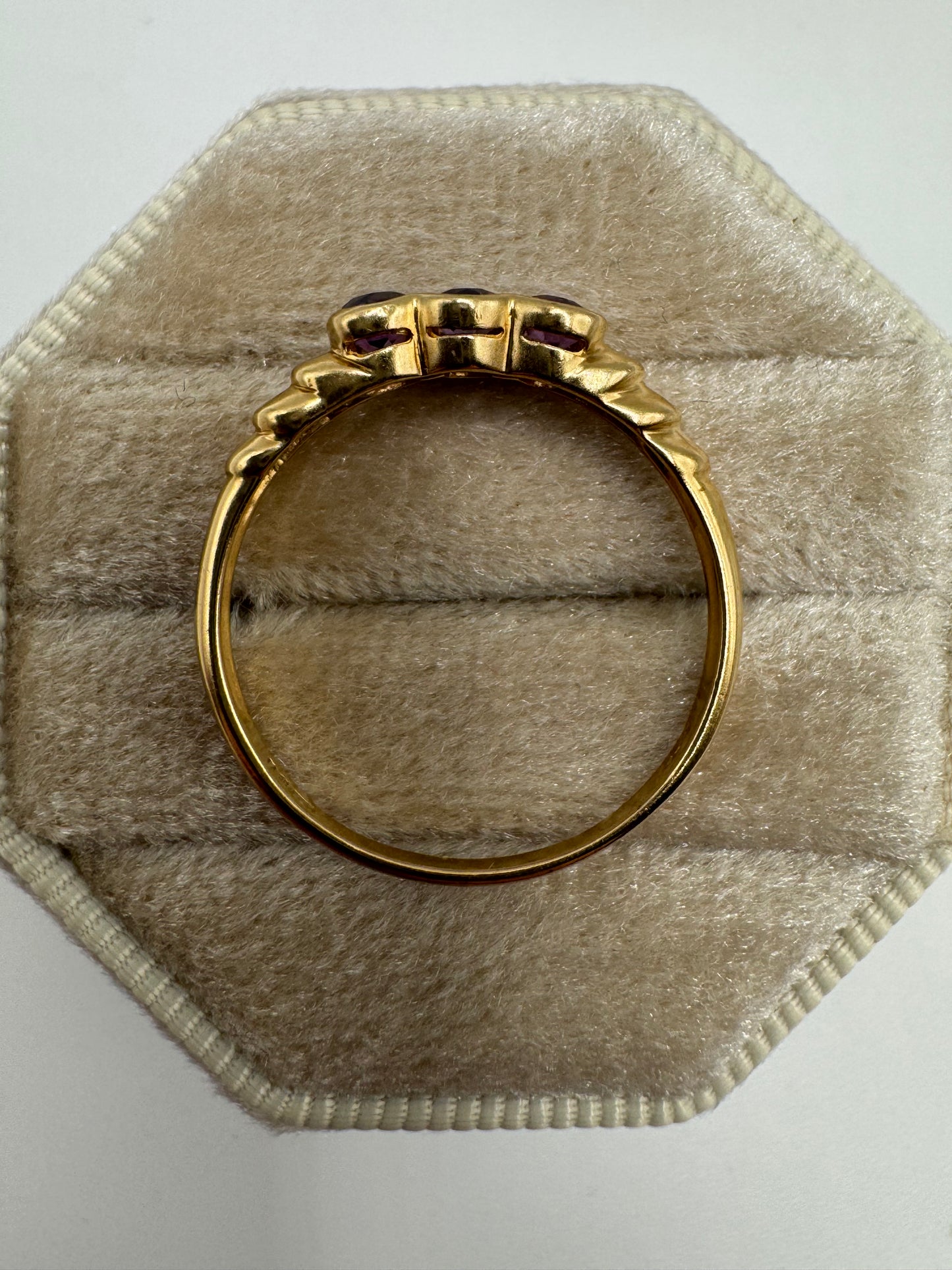 9ct gold amethyst ring