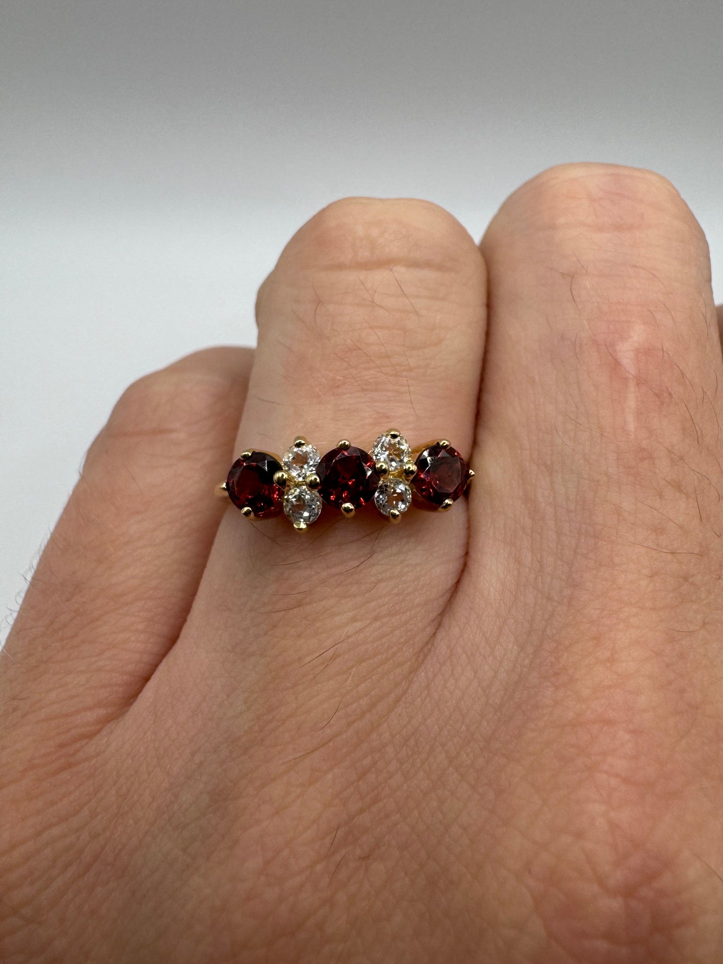 9ct gold garnet and zircon ring