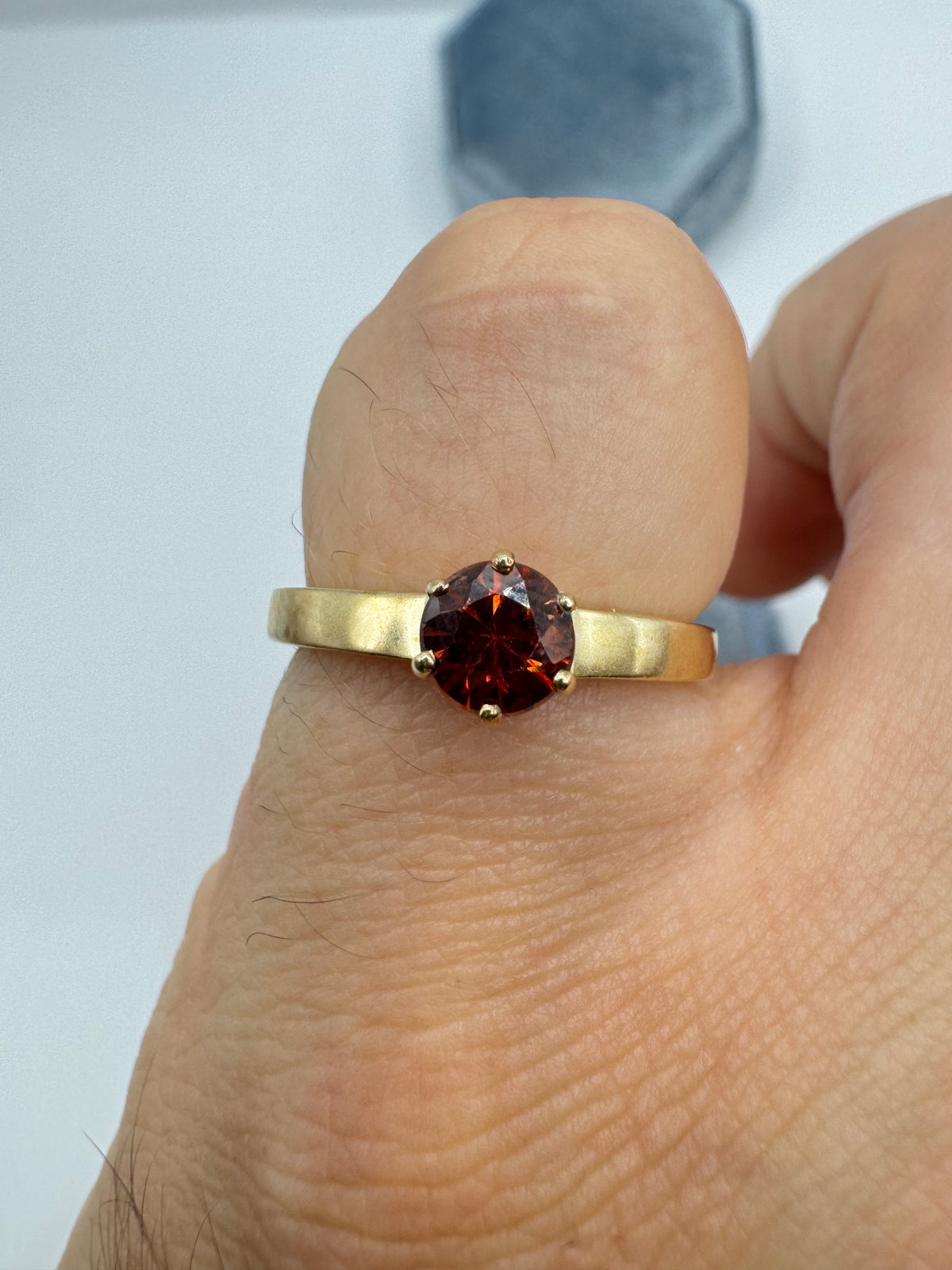 9ct gold topaz ring