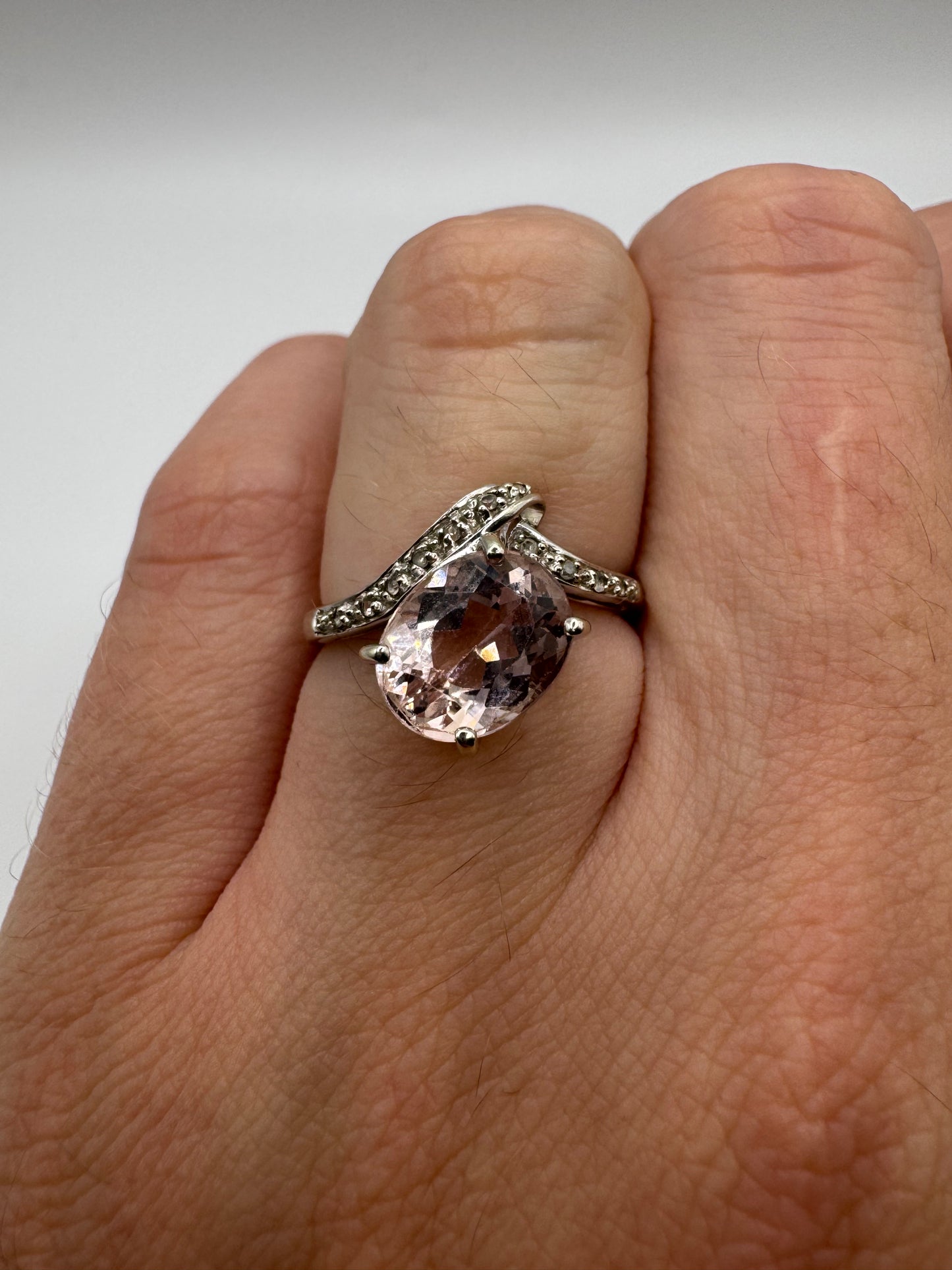 9ct white gold morganite and diamond ring