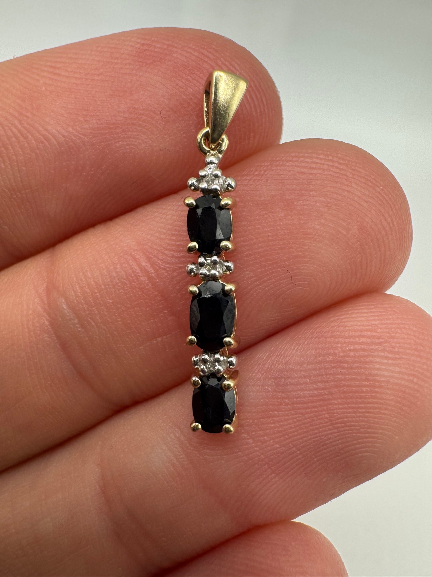 9ct gold sapphire and diamond pendant