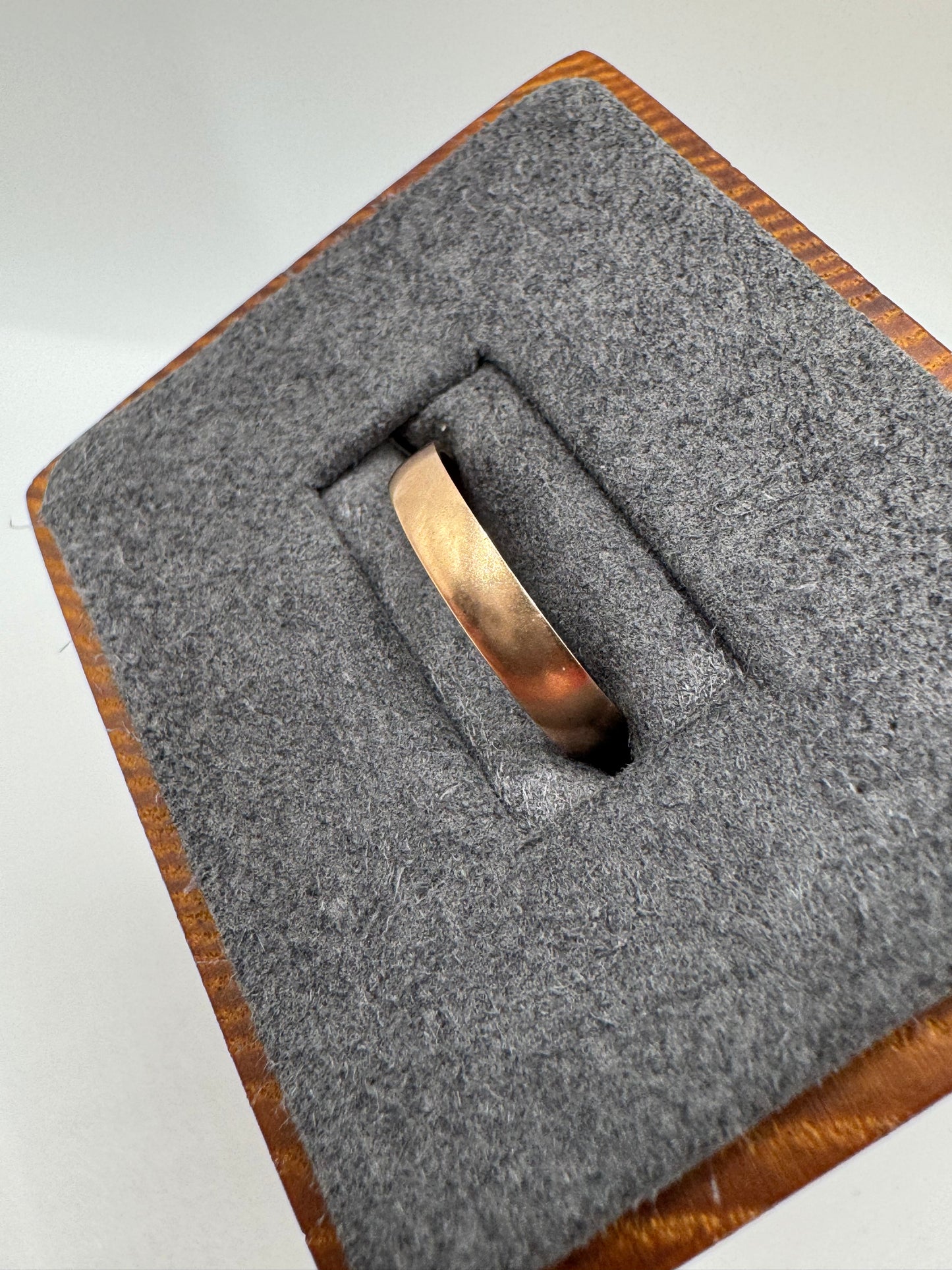 9ct rose gold wedding style ring