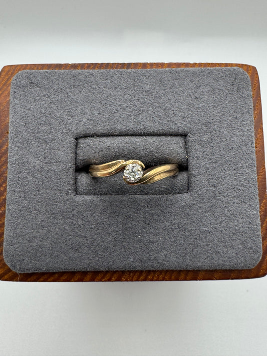 9ct gold diamond twist ring