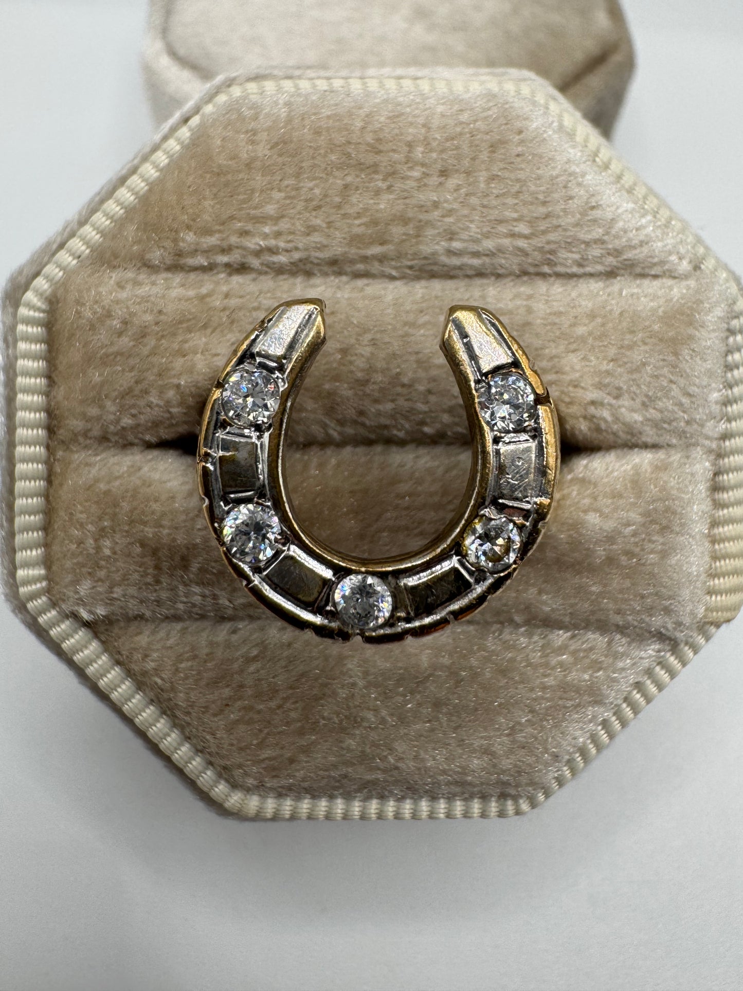 Heavy 9ct gold cz horseshoe ring