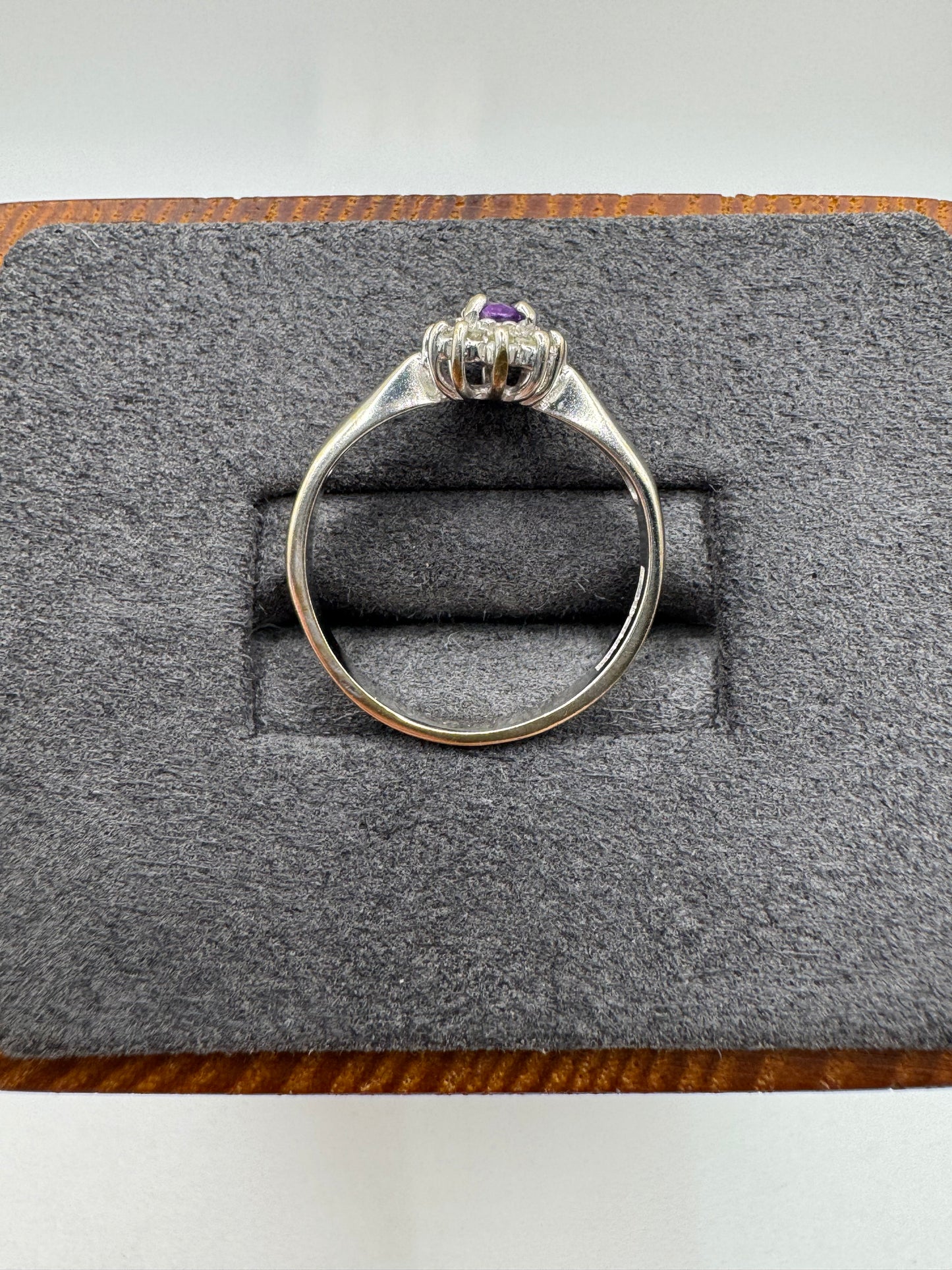 9ct white gold amethyst and diamond ring