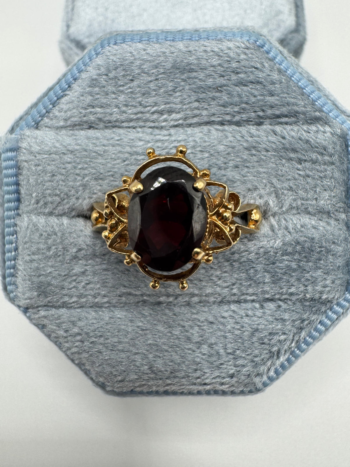 Vintage 9ct gold garnet ring