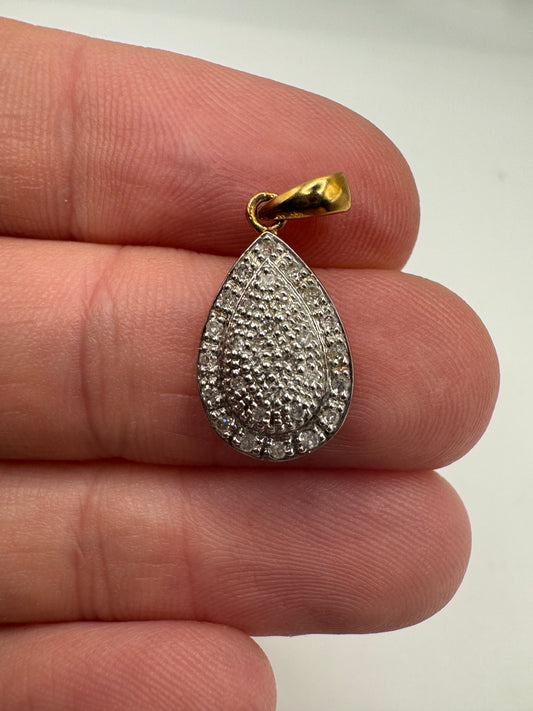 9ct gold diamond cluster pendant