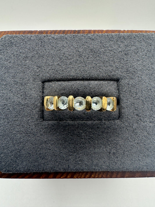 9ct gold topaz ring
