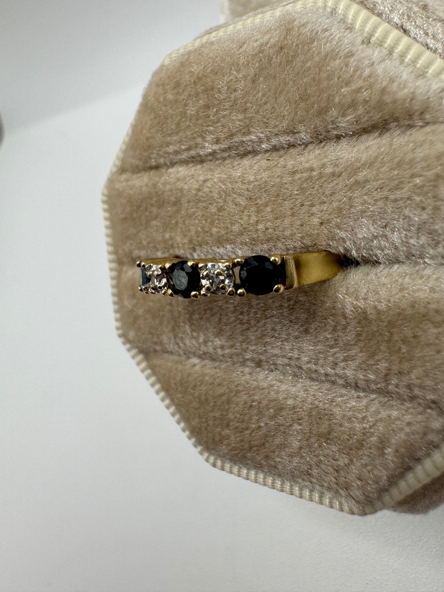 9ct gold sapphire and diamond ring