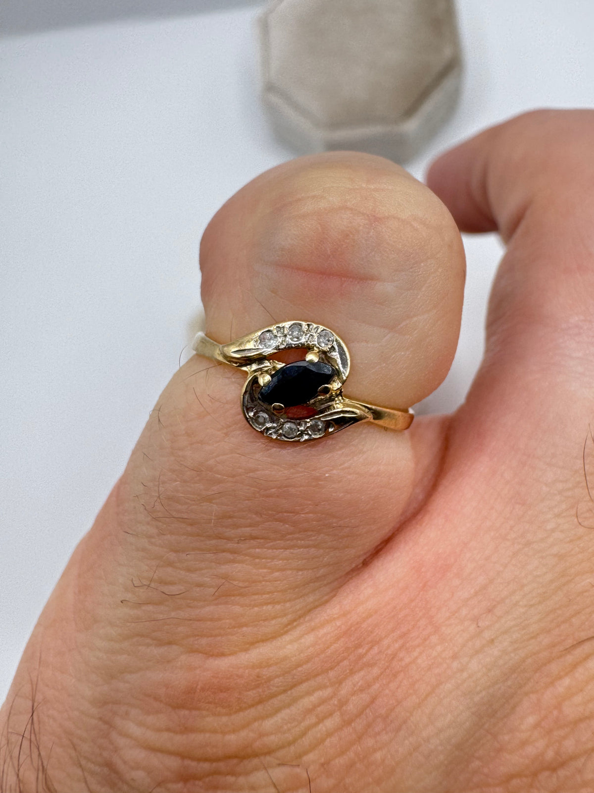 9ct gold sapphire and diamond ring