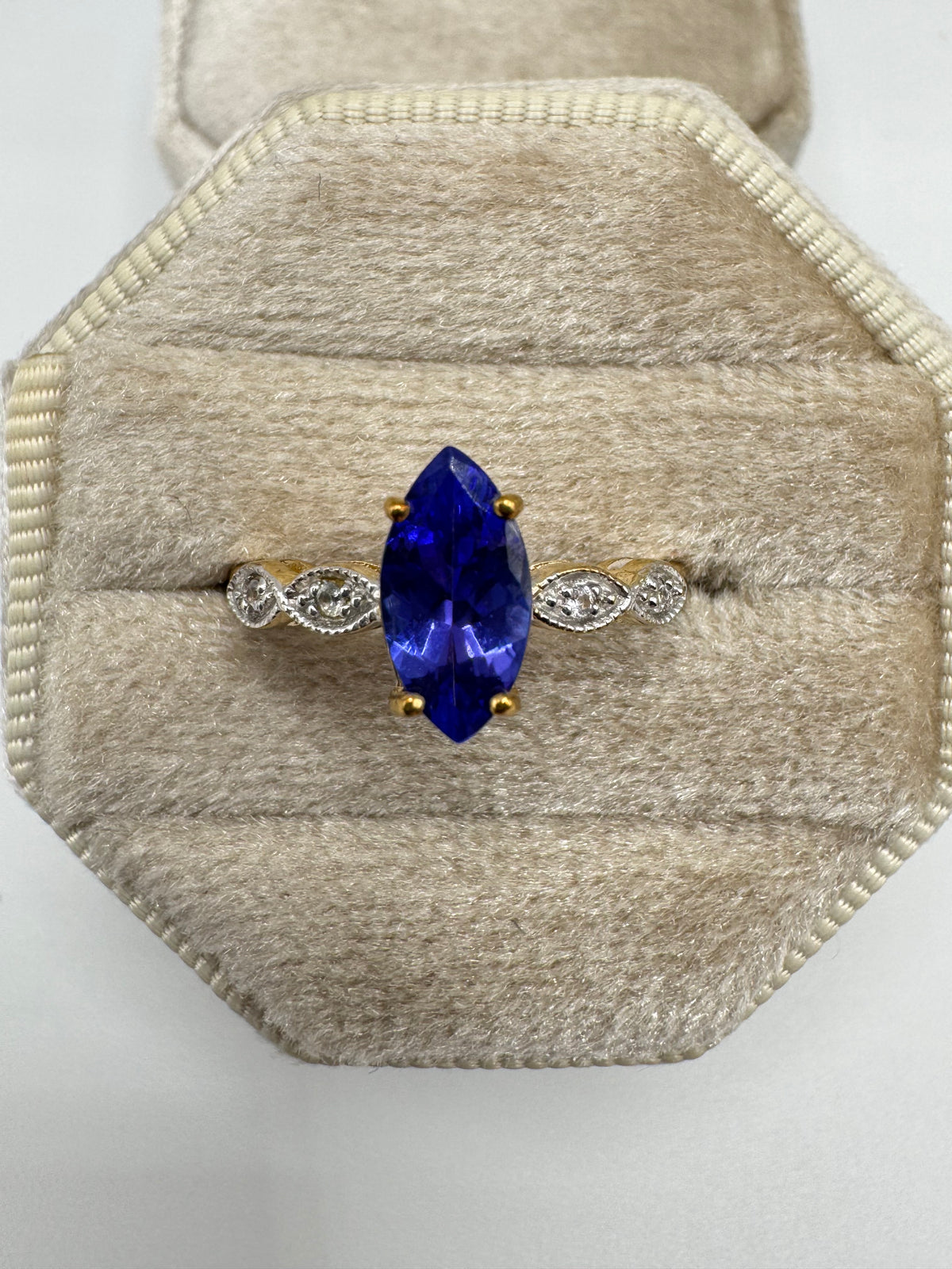 9ct gold tanzanite and zircon ring