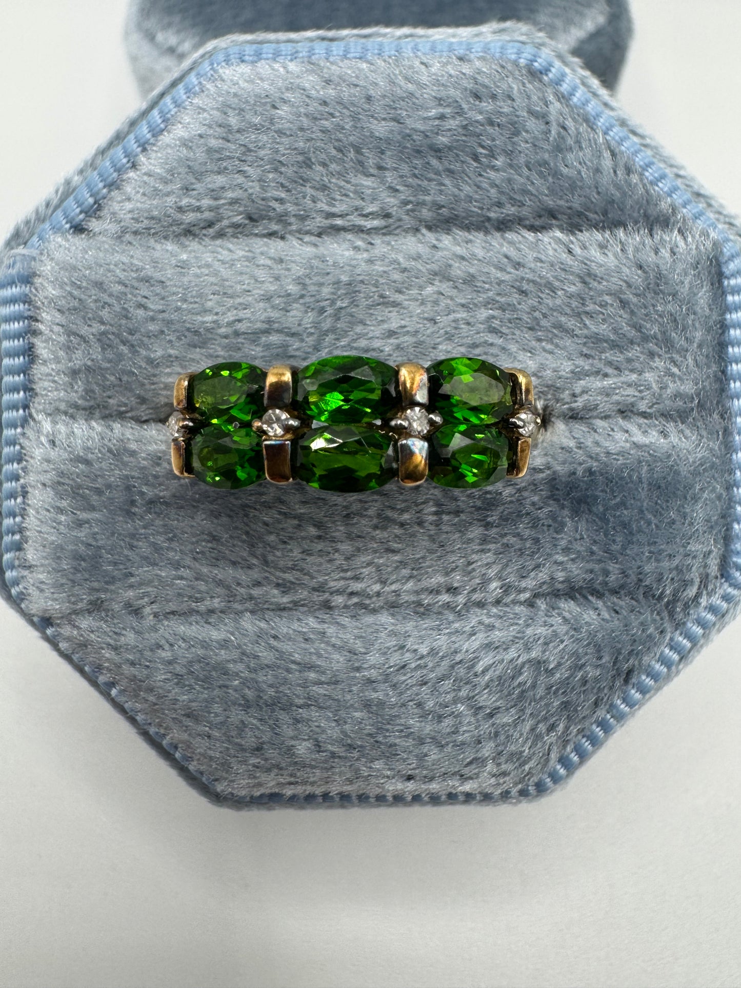 9ct gold diopside and diamond ring