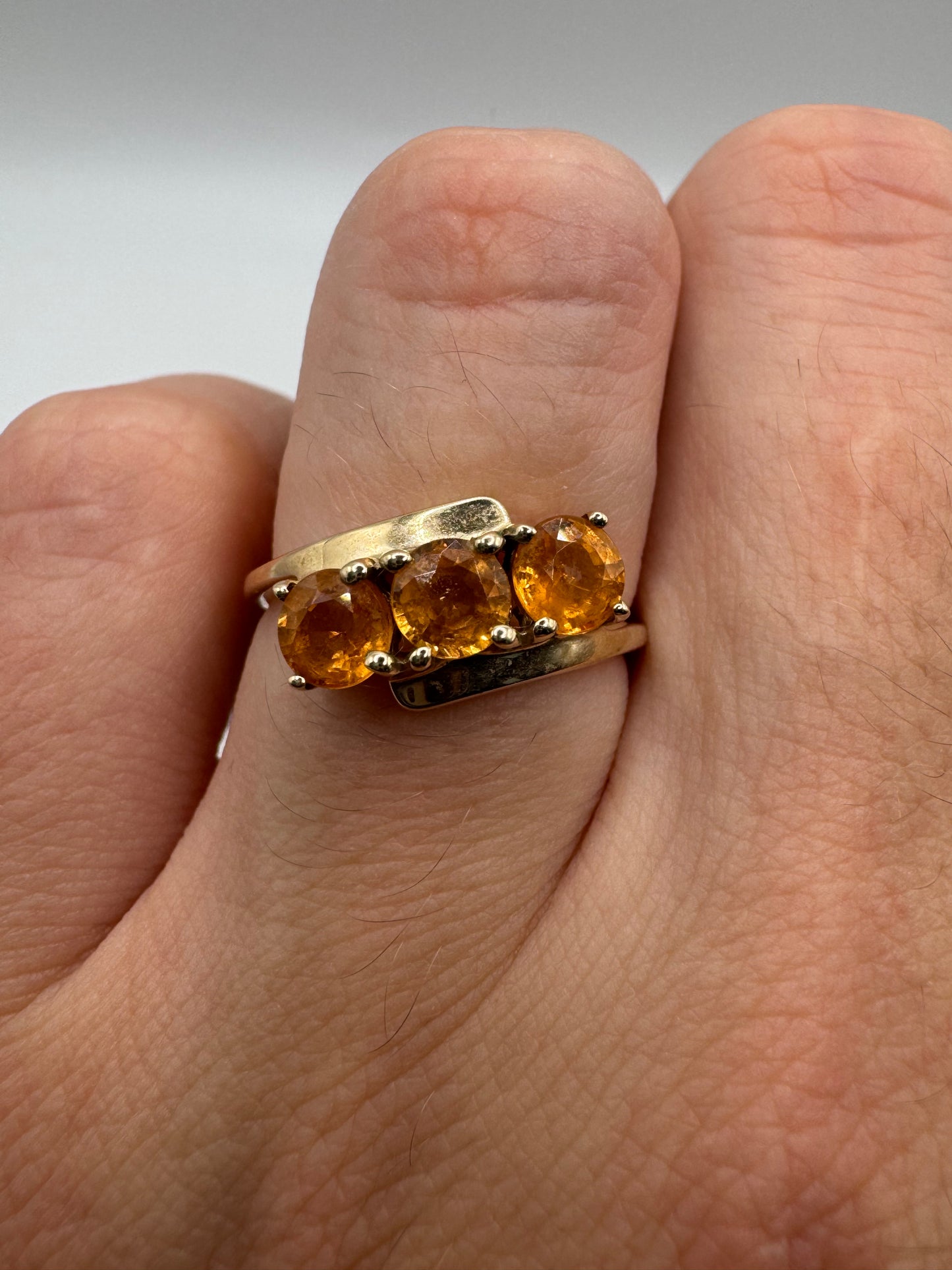 9ct gold topaz ring