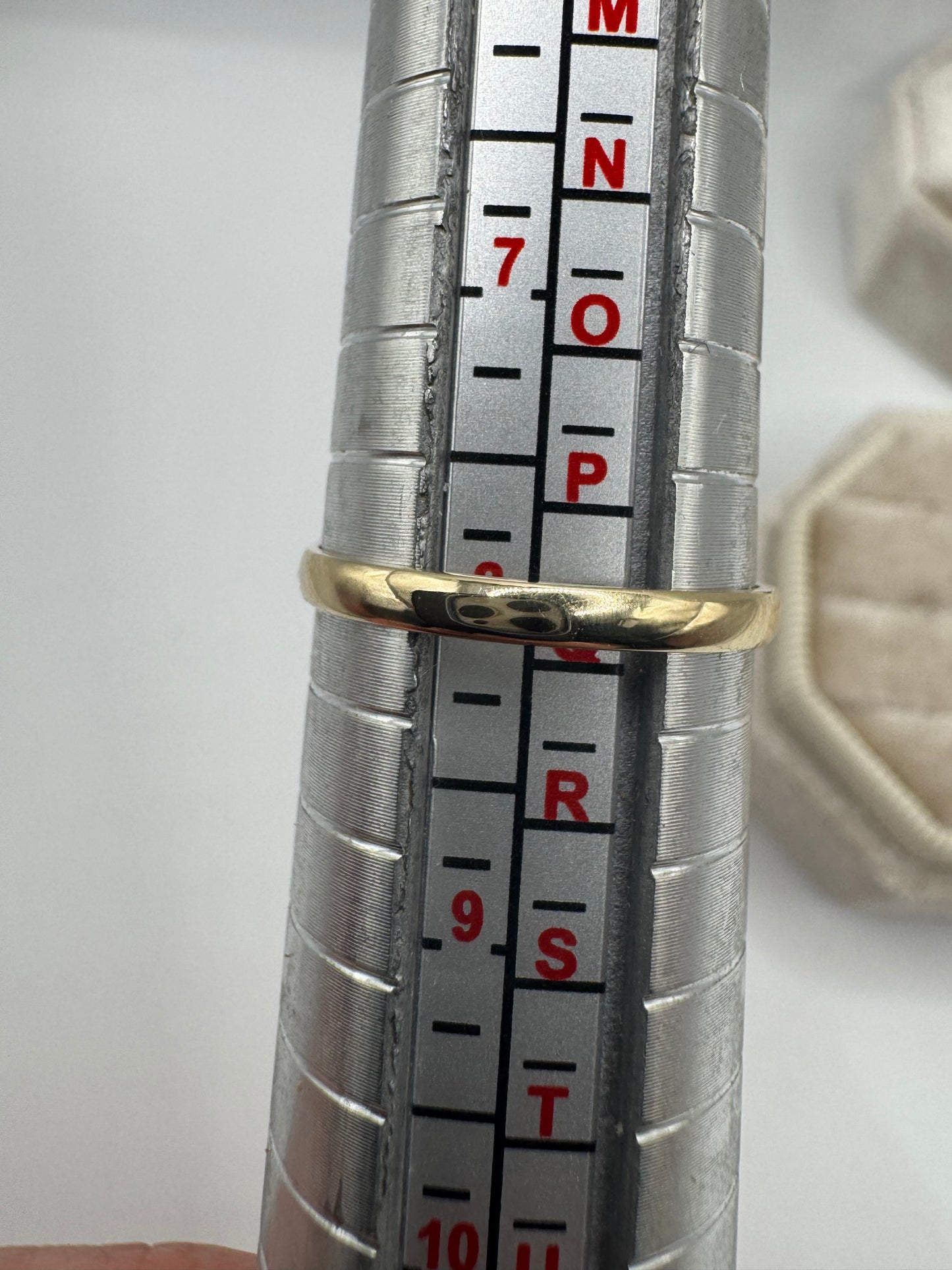 9ct gold onyx signet ring
