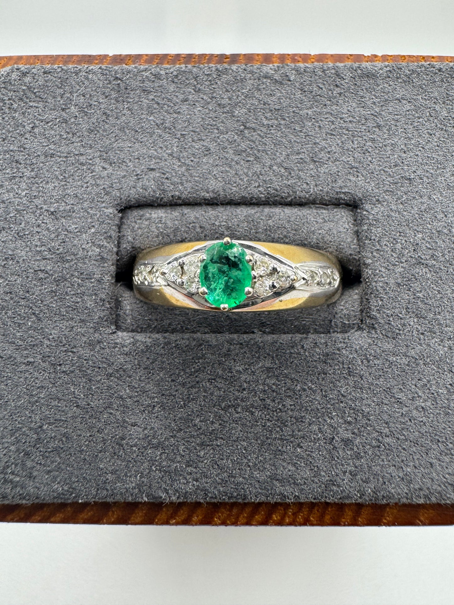 9ct gold emerald and diamond ring