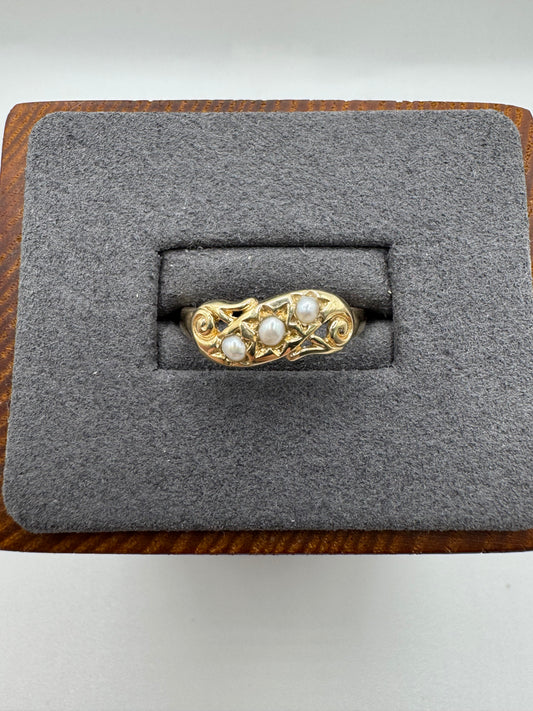 9ct gold pearl gypsy ring