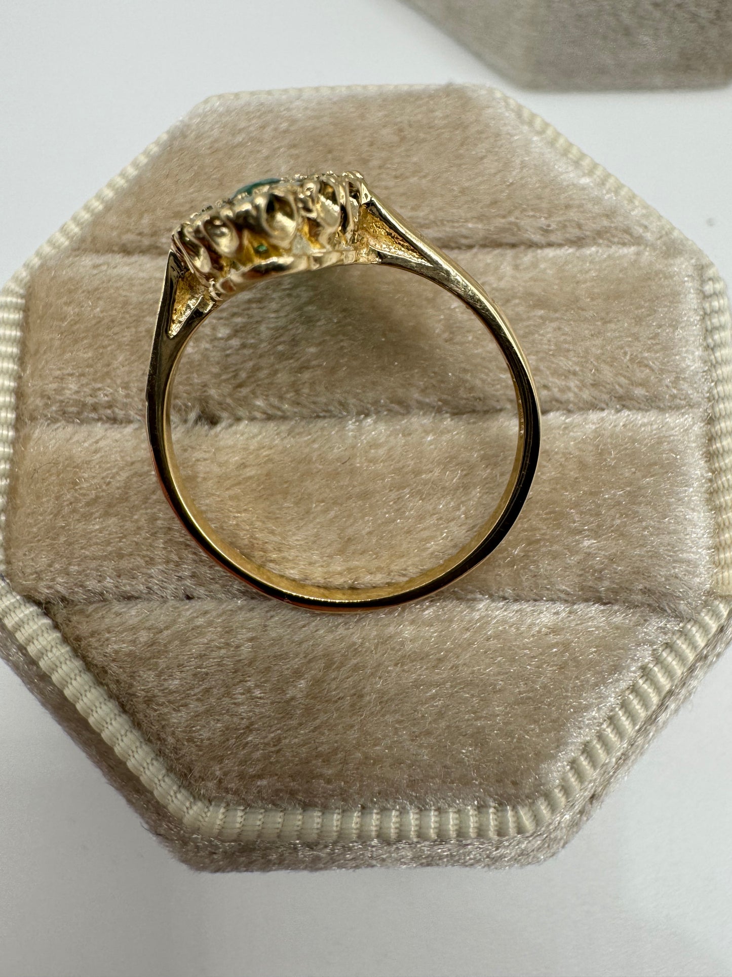 9ct gold emerald navette ring