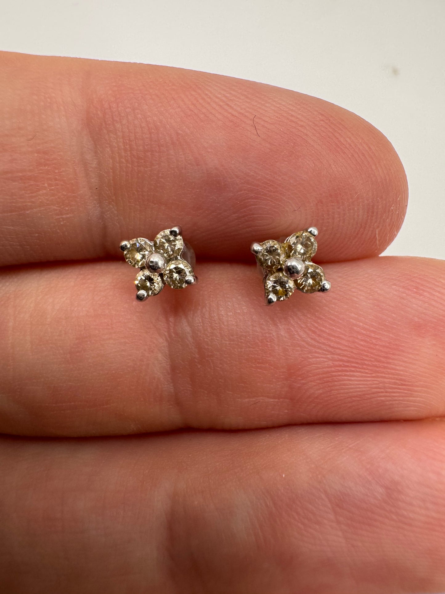 18ct gold diamond earrings