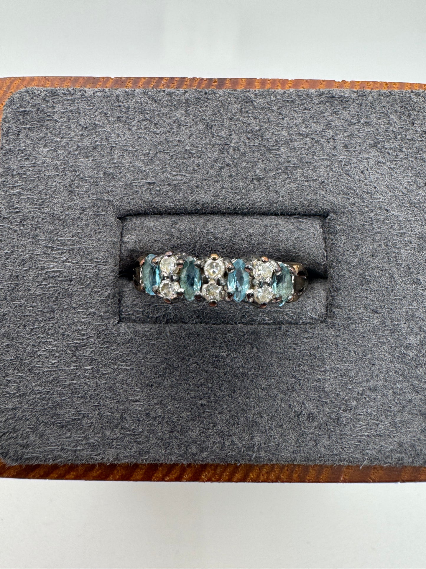 9ct gold topaz and cz ring