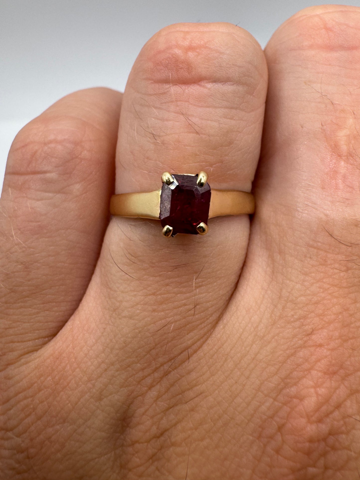 9ct gold ruby ring