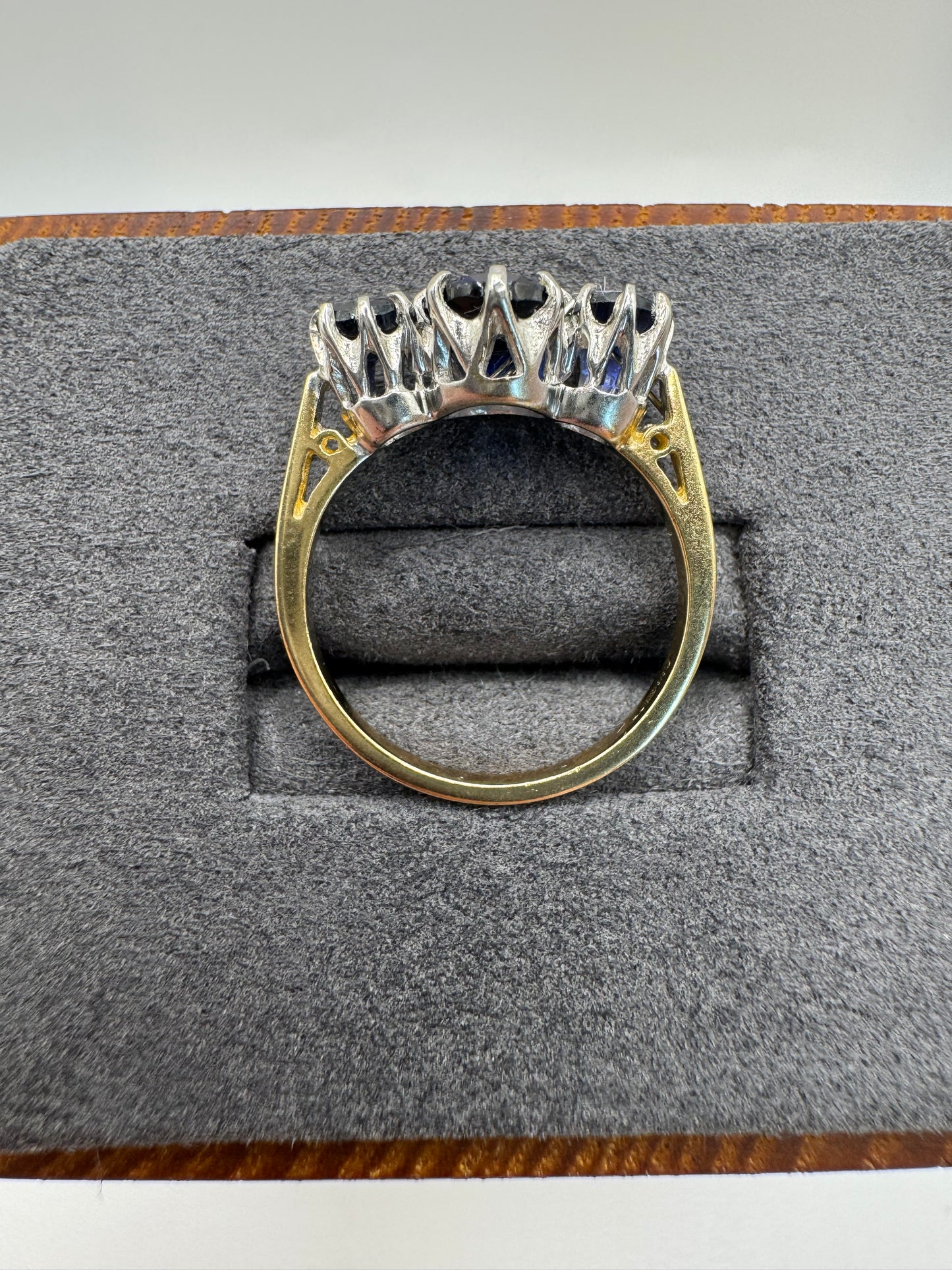 9ct gold kyanite ring