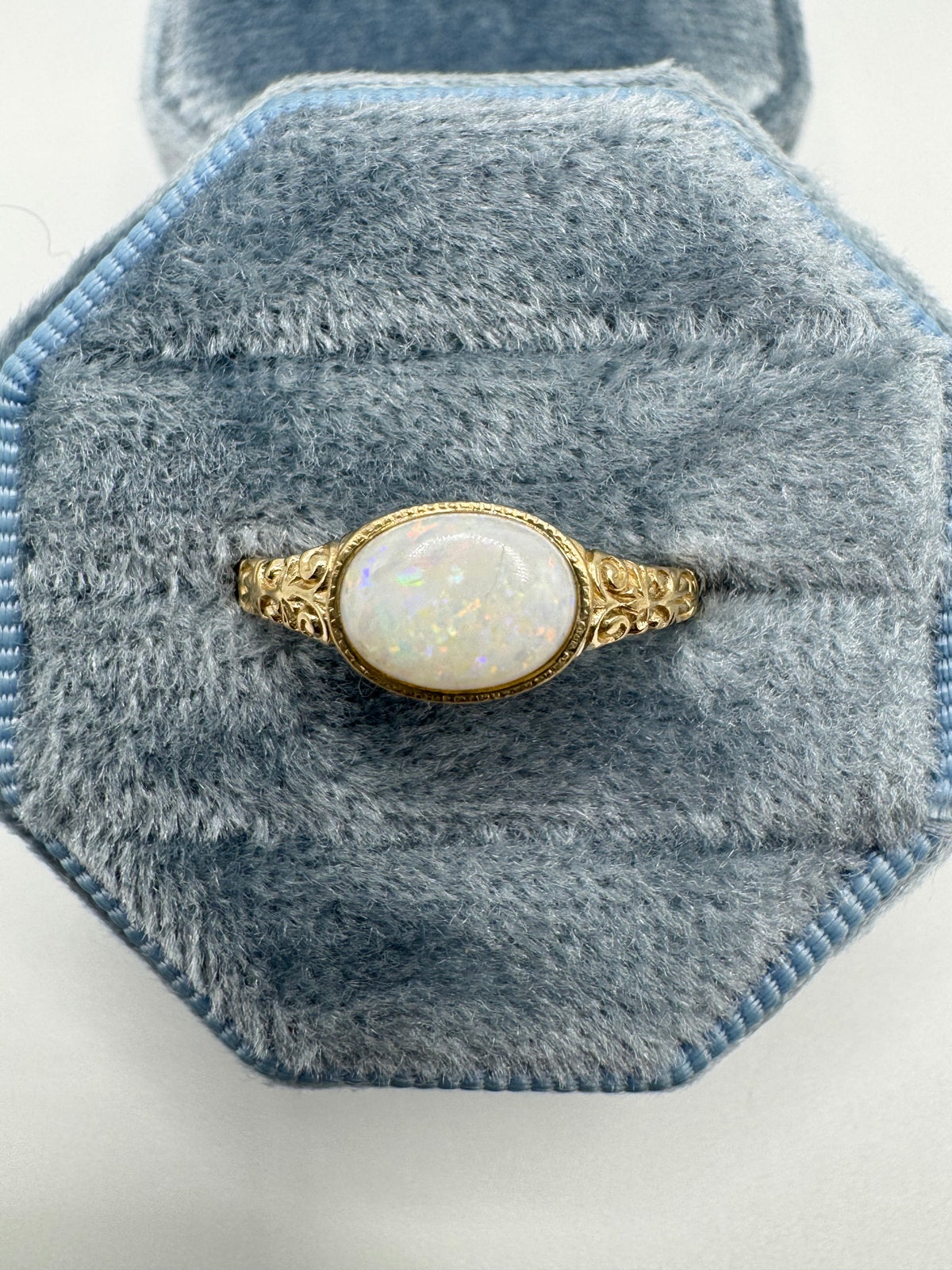 9ct gold engraved opal ring