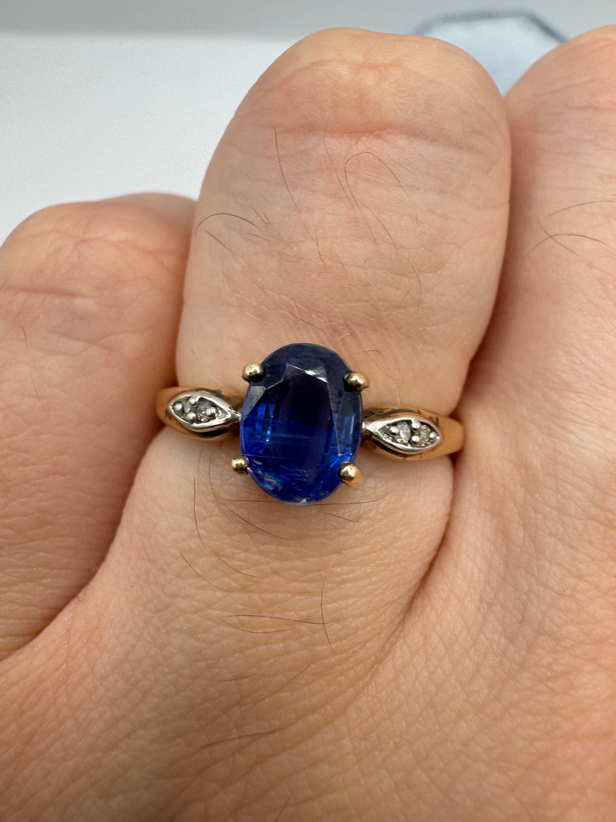 9ct gold sapphire and diamond ring