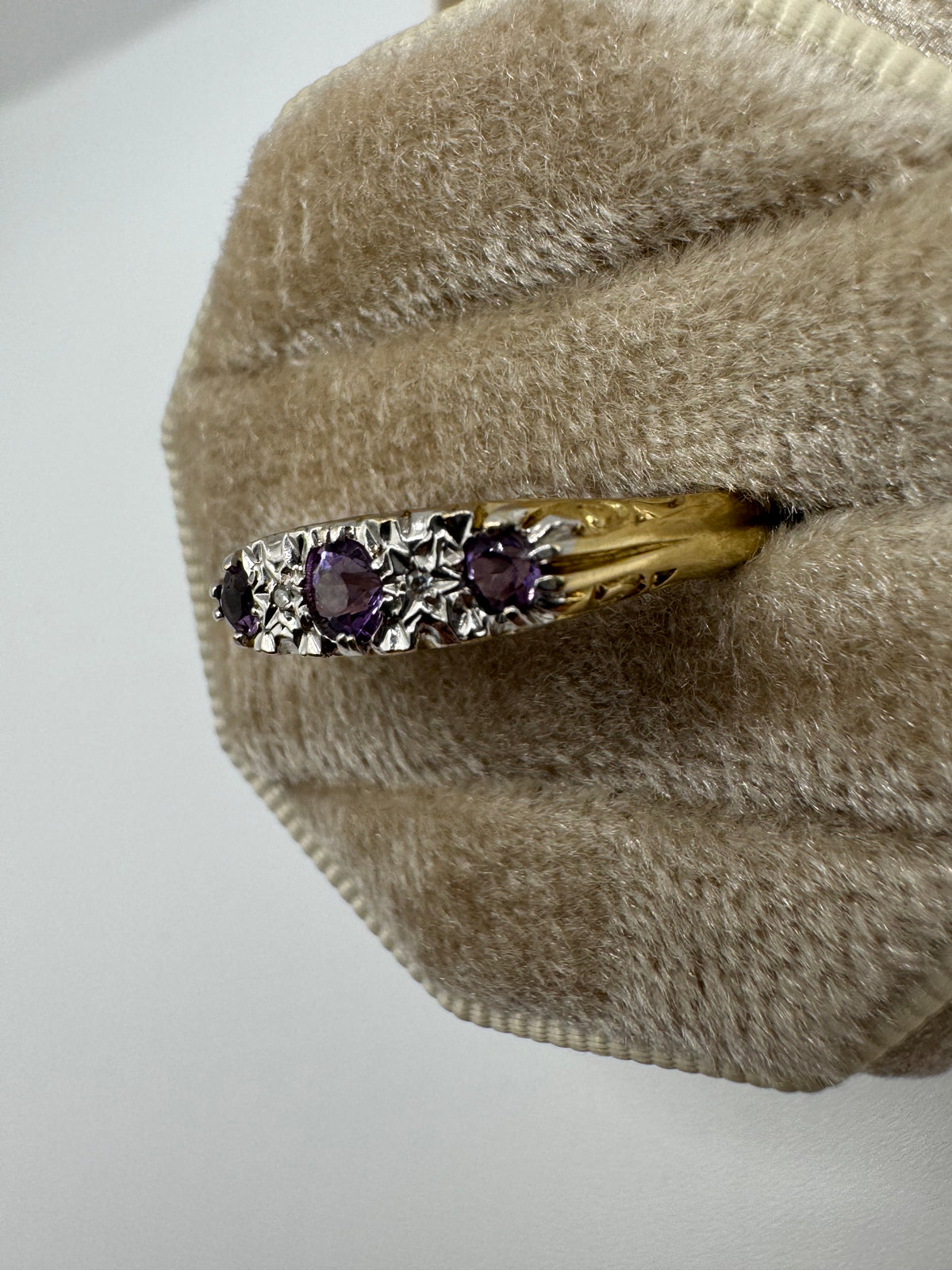 9ct gold amethyst and diamond ring