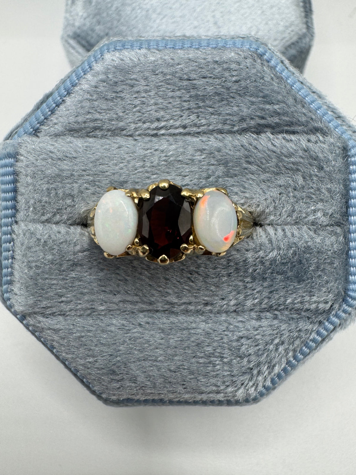 9ct gold opal and garnet ring
