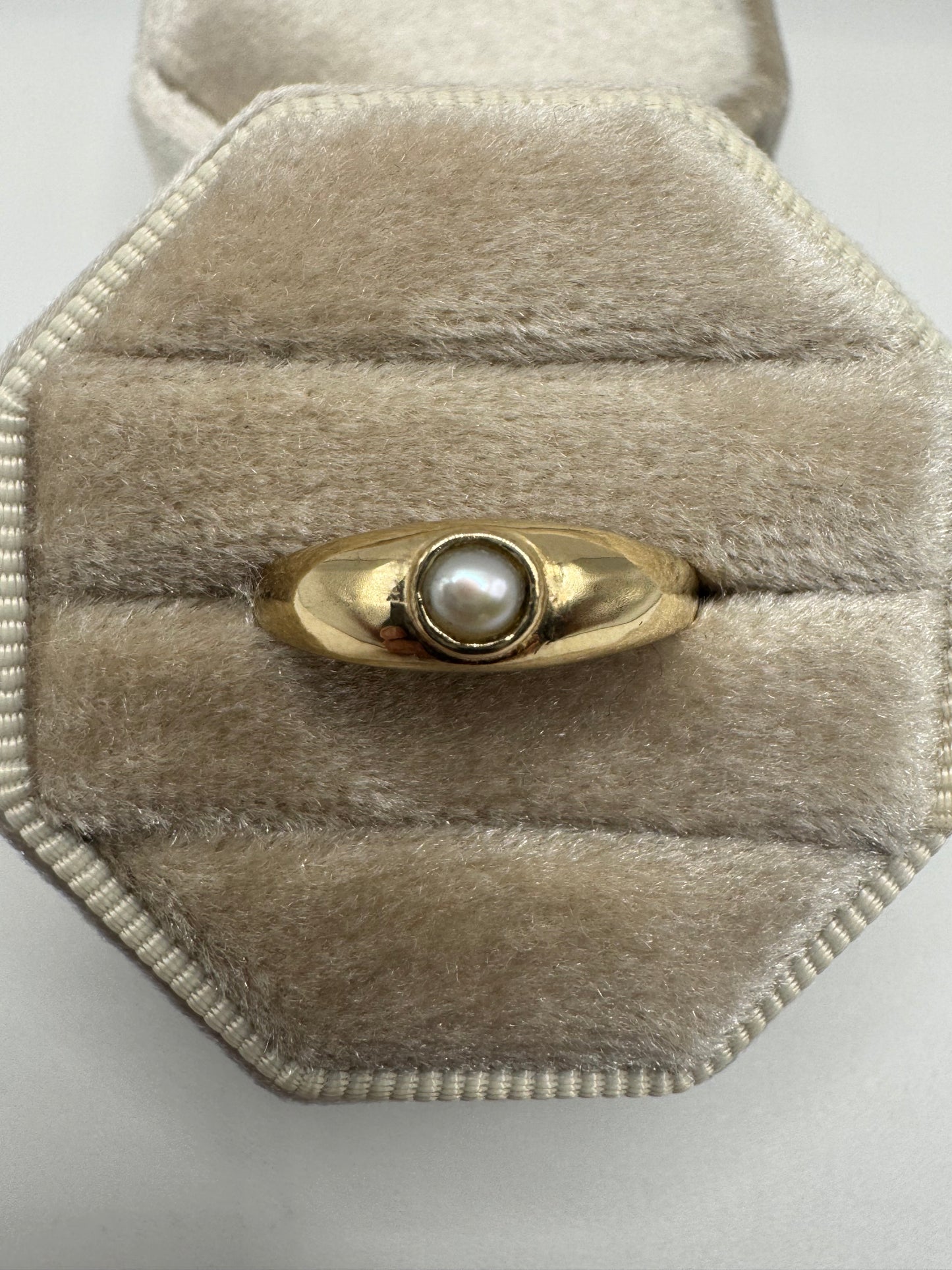 9ct gold pearl gypsy ring