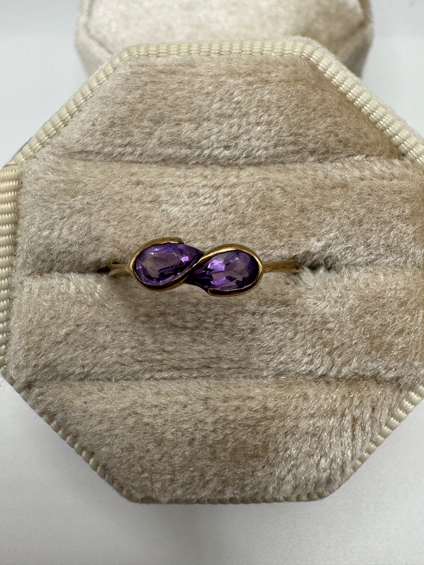9ct gold amethyst ring