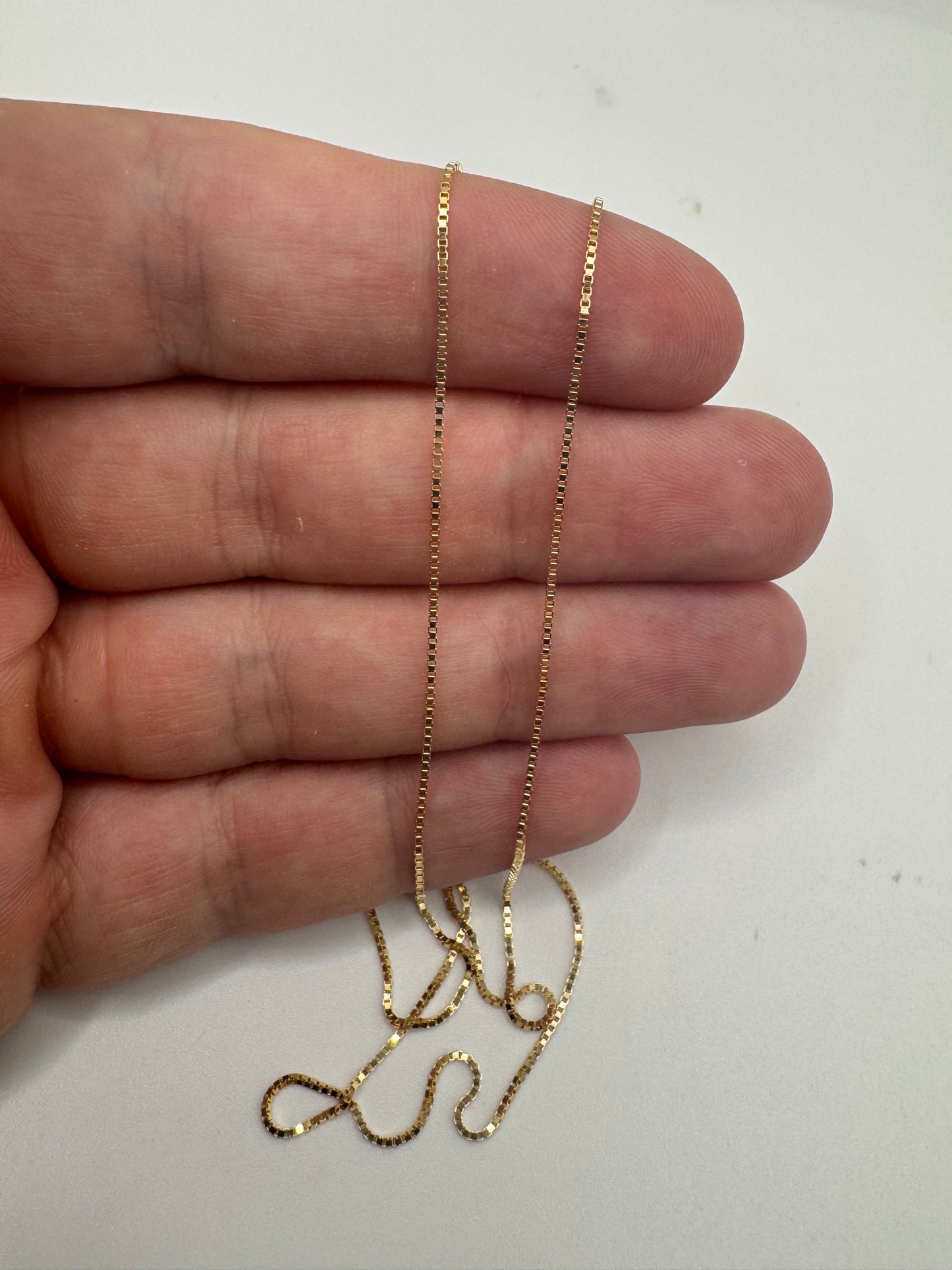 9ct gold box chain 33