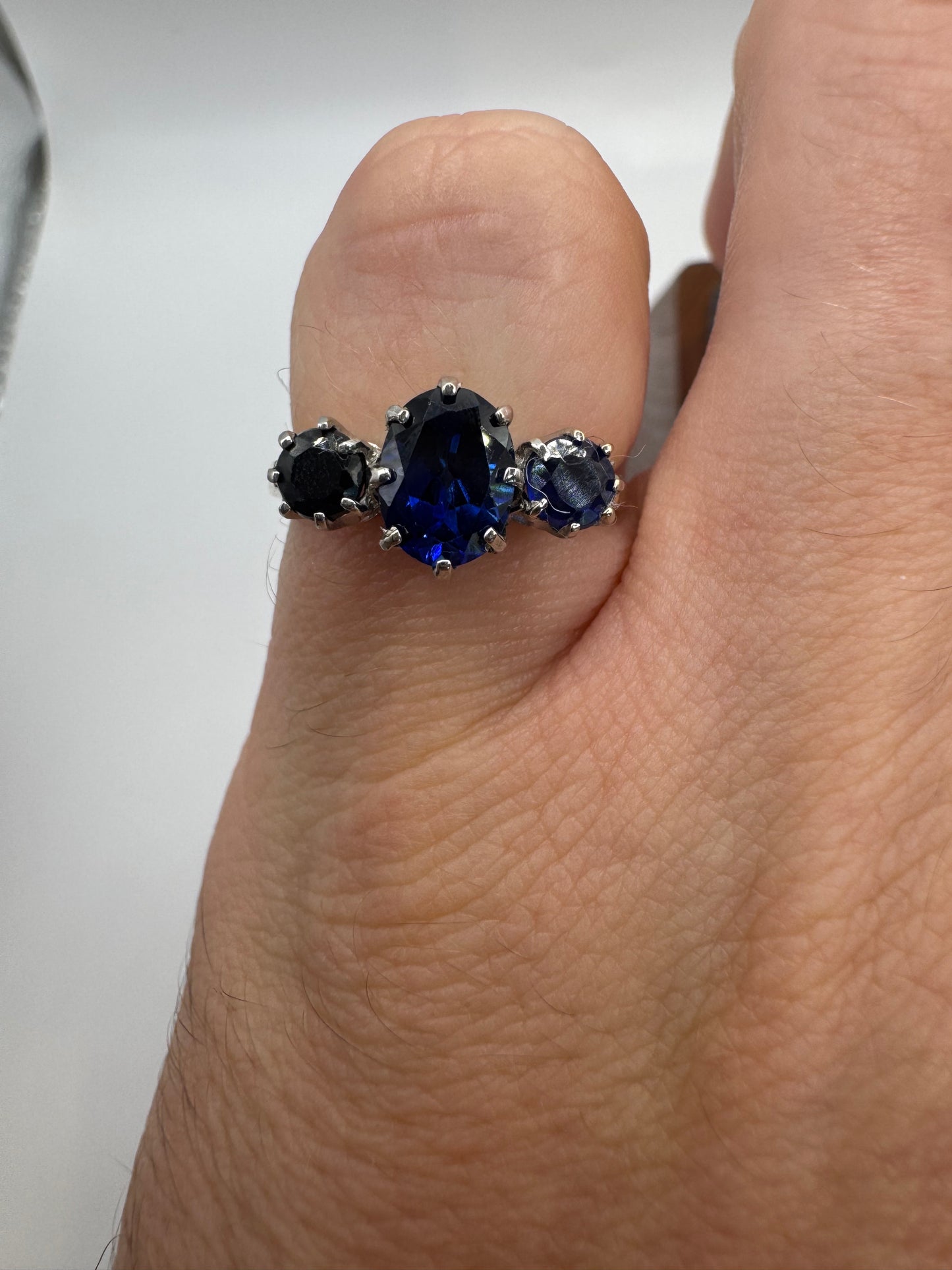 9ct gold kyanite ring