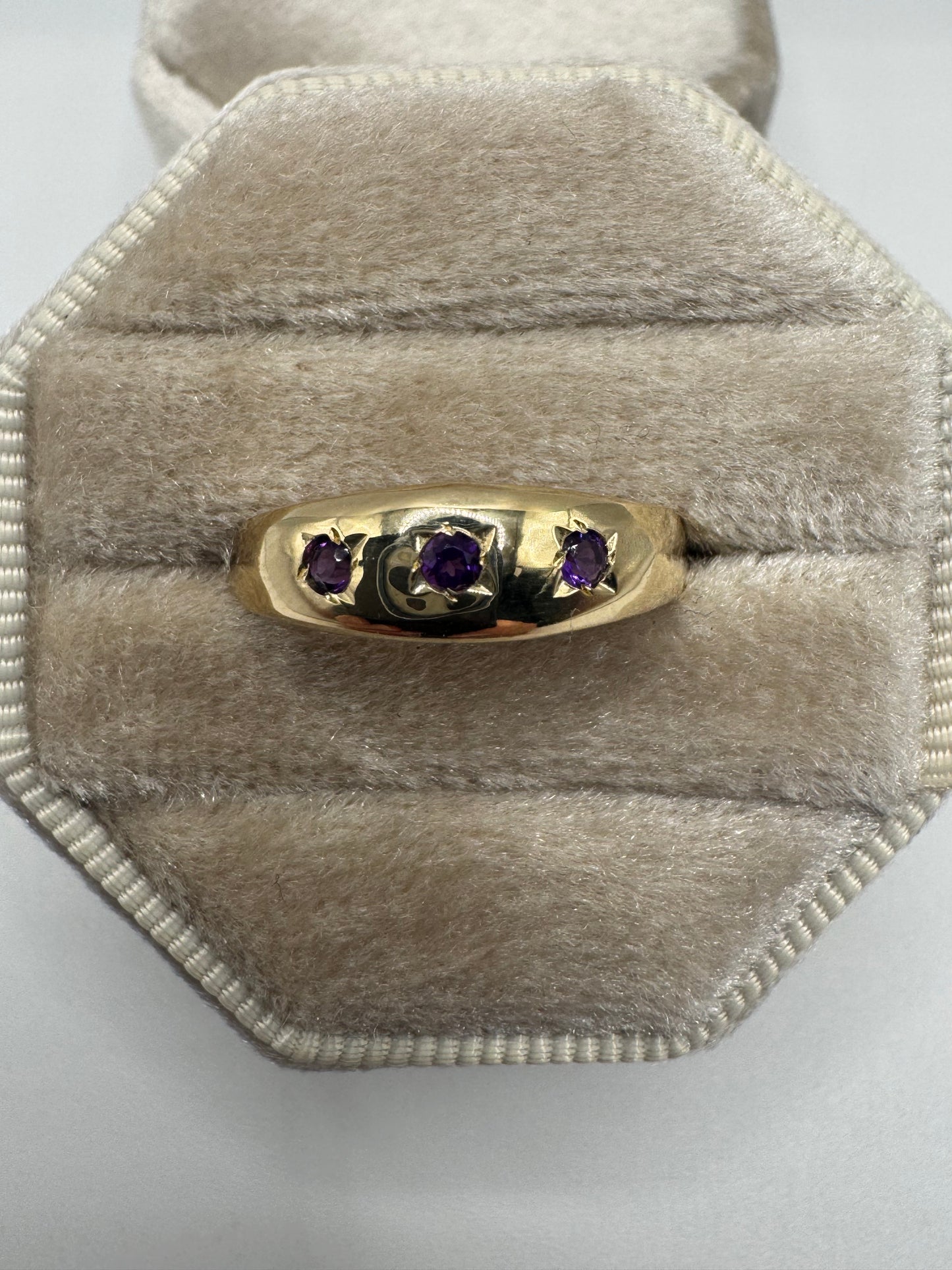 9ct gold amethyst gypsy ring