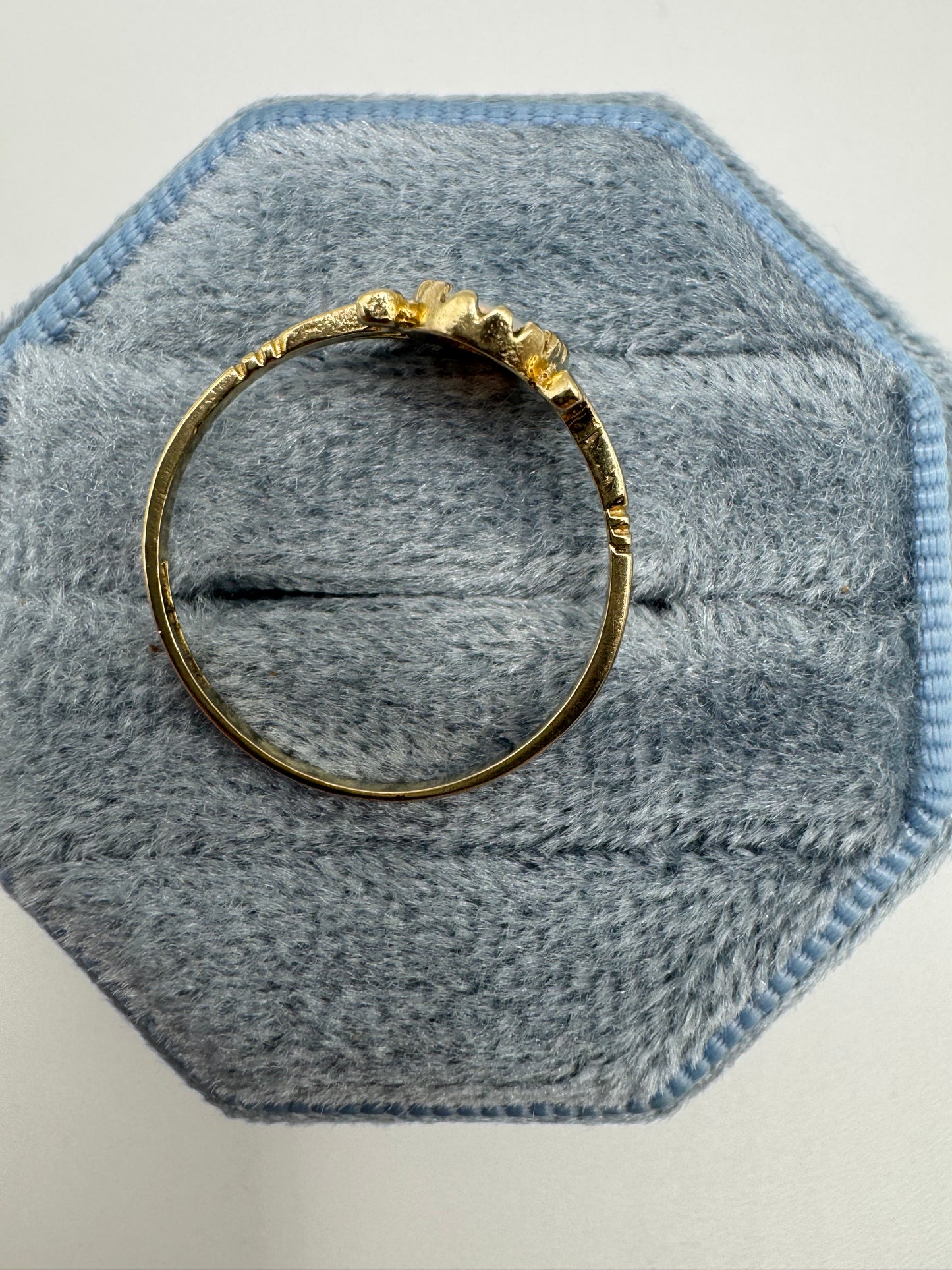 9ct gold opal ring