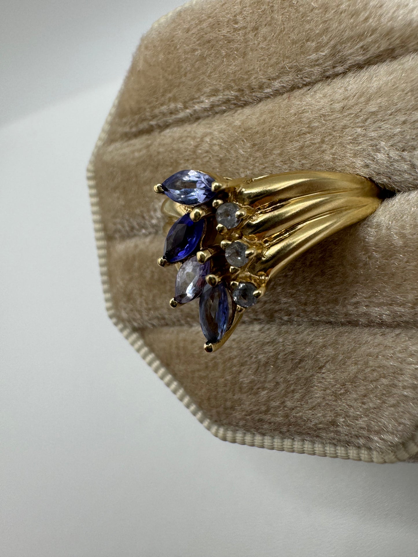 9ct gold tanzanite cluster ring