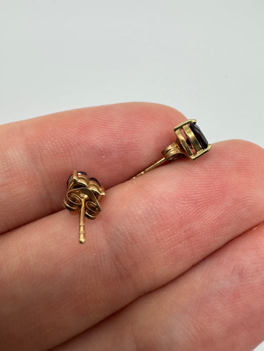 9ct gold garnet heart earrings