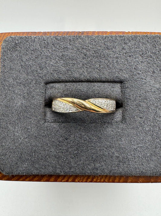 9ct gold 10 point diamond swirl ring
