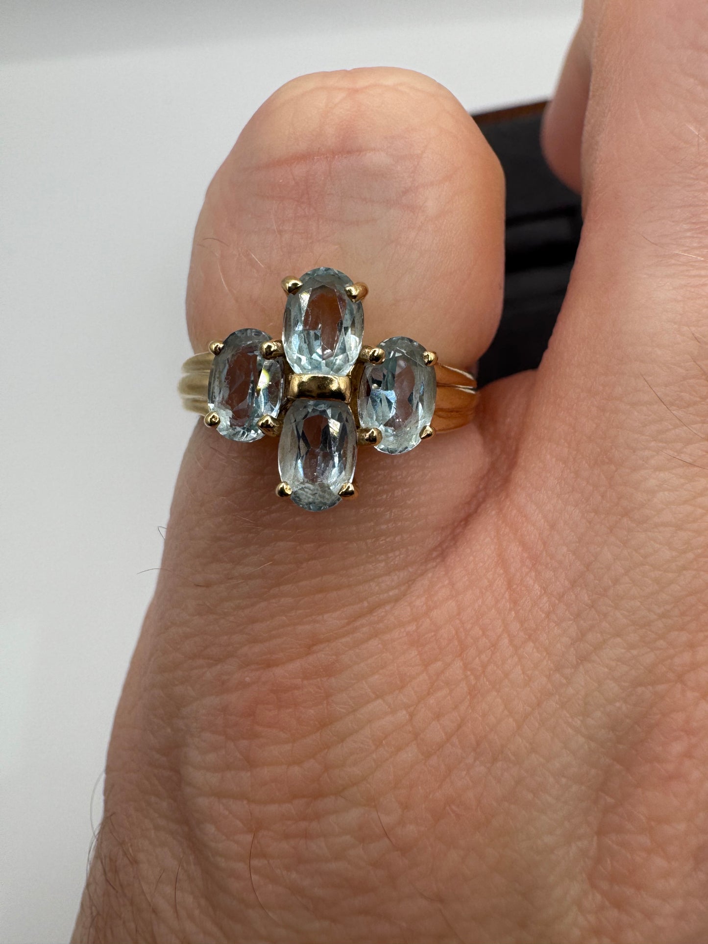 9ct gold topaz cluster ring