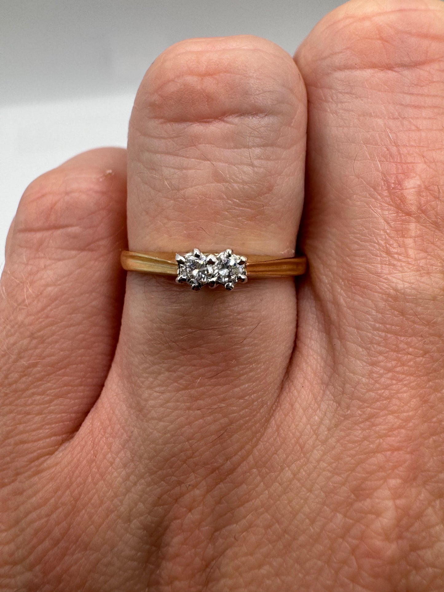 9ct gold diamond ring