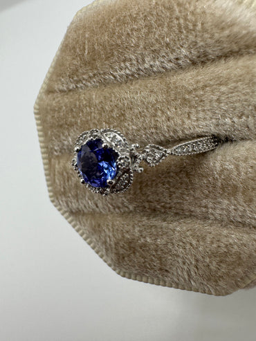 9ct white gold tanzanite and diamond ring