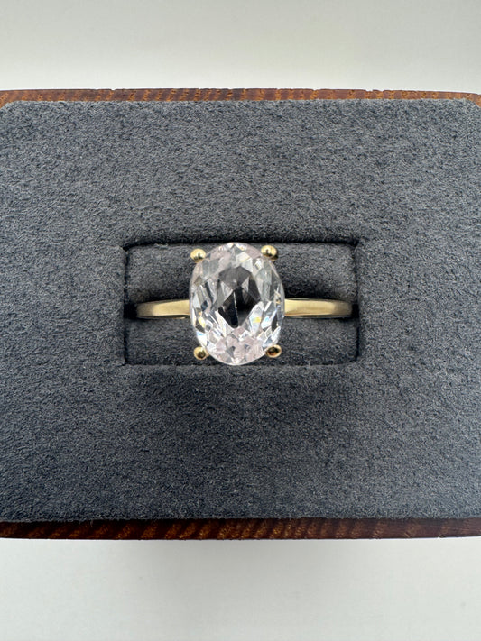 9ct gold quartz ring