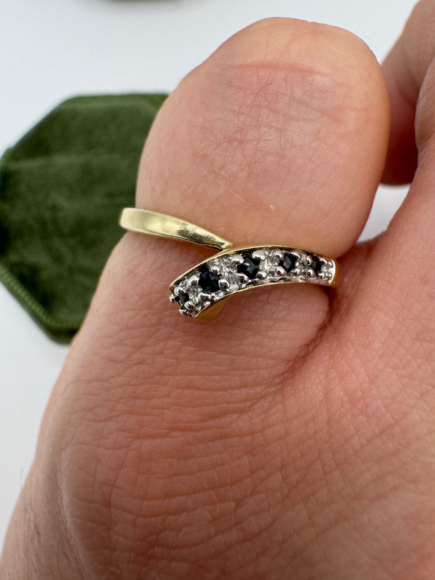 9ct gold sapphire wishbone ring