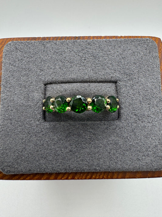 9ct gold diopside half eternity ring