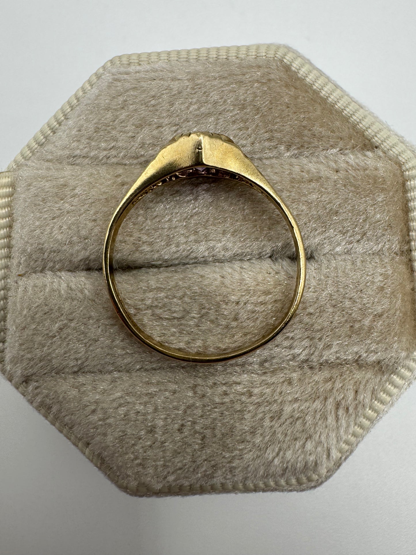 9ct gold amethyst heart ring