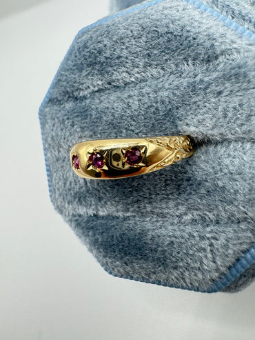 9ct gold engraved ruby gypsy ring
