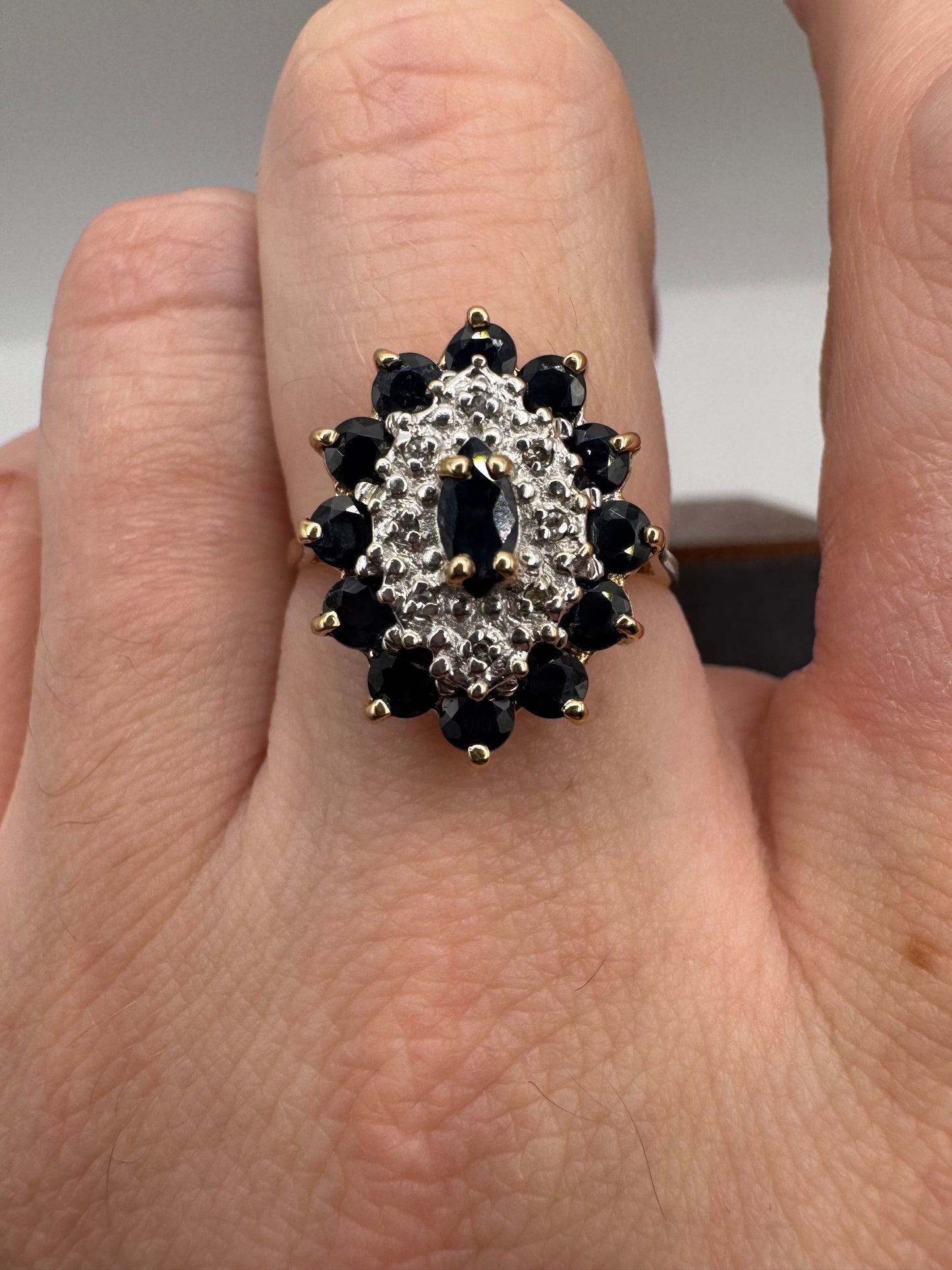 9ct gold sapphire and diamond cluster ring