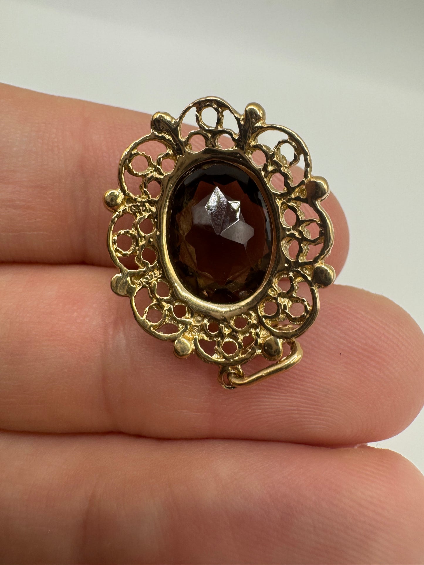9ct gold Smokey quartz pendant