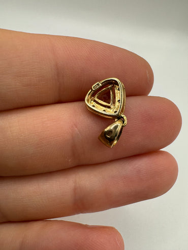 9ct gold quartz and diamond pendant