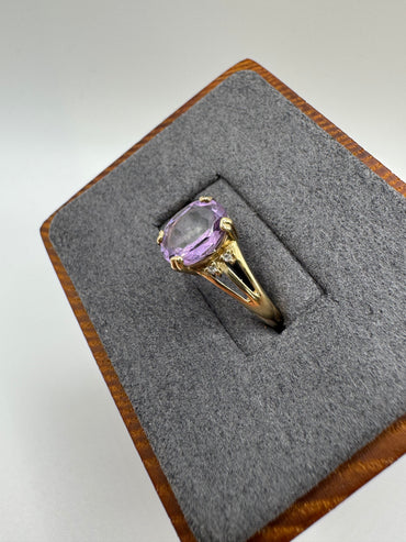9ct gold amethyst and diamond ring